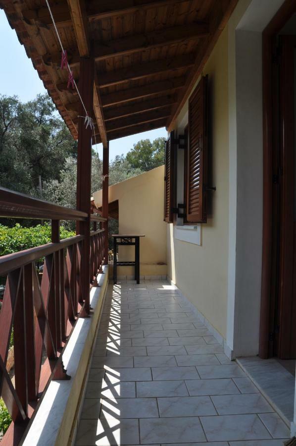 Areti's Apartment Agios Georgios Pagon Exterior foto